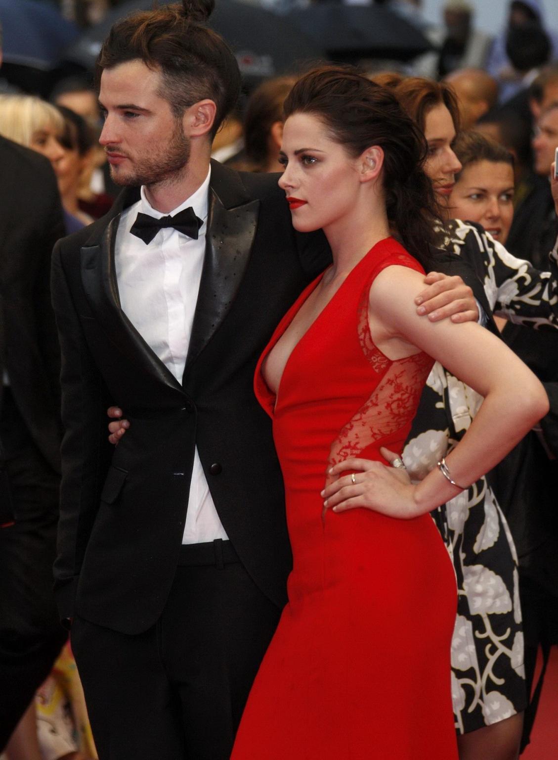 10P Kristen Stewart braless shows awesome cleavage at 'Cosmopolis' premiere in Canne