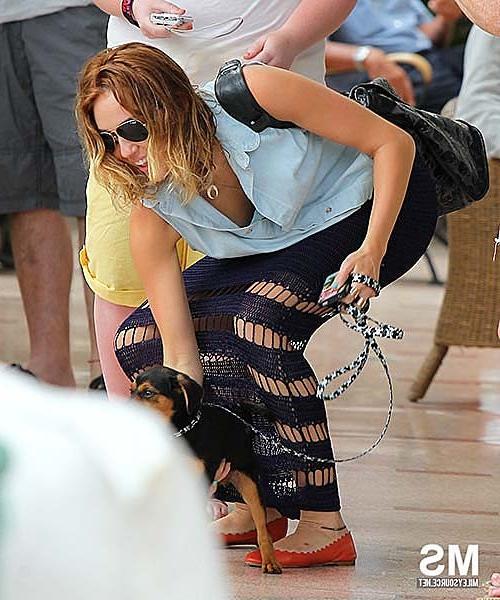 10P Miley Cyrus nipple slip and see thru paparazzi photos