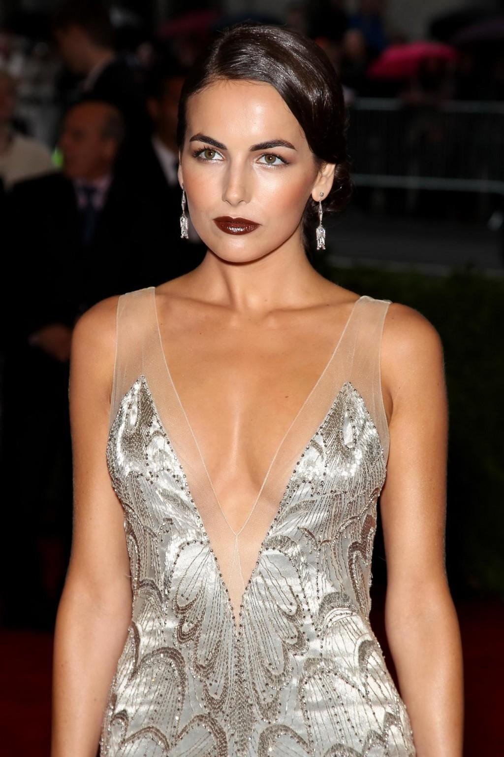 10P Camilla Belle braless showing cleavage at the Metropolitan Museum of Art's Costu