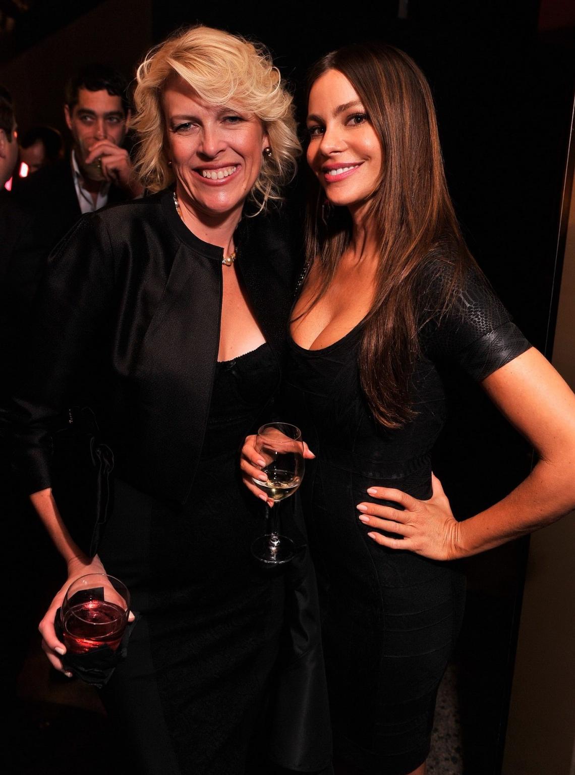10P Sofia Vergara shows awesome cleavage hosting an evening event for Google  Hollyw