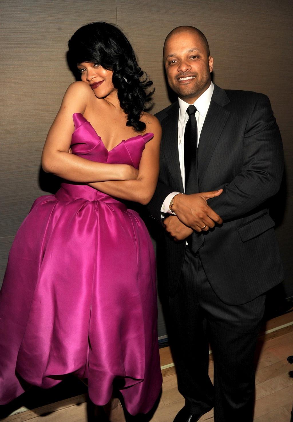 10P Busty Rihanna showing big cleavage in gorgeus strapless pink dress at Time's 100