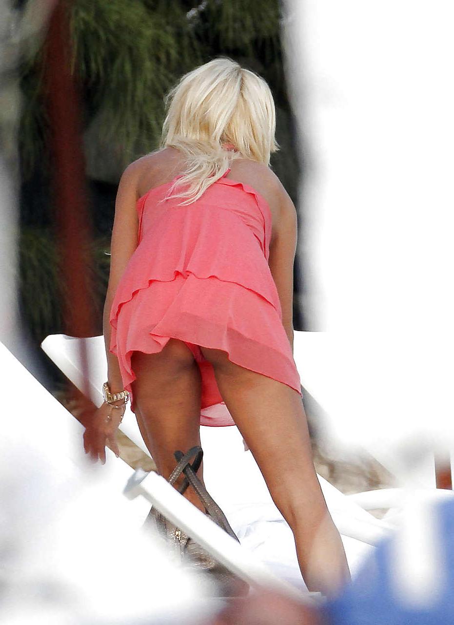 16P Victoria Silvstedt upskirt on beach and show mega cleavage in bikini