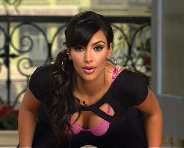 16P Kim Kardashian posing and showing sexy body and ass cleavage