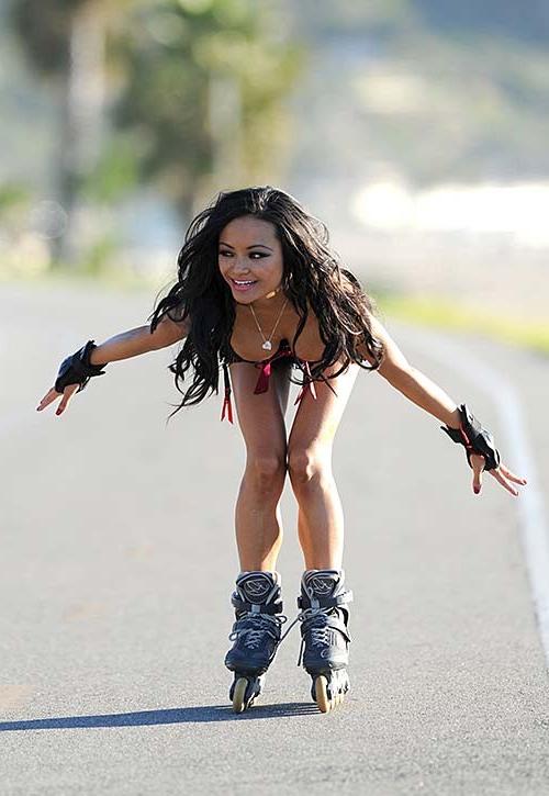 16P Tila Tequila exposing awesome body and nipple slip while rollering