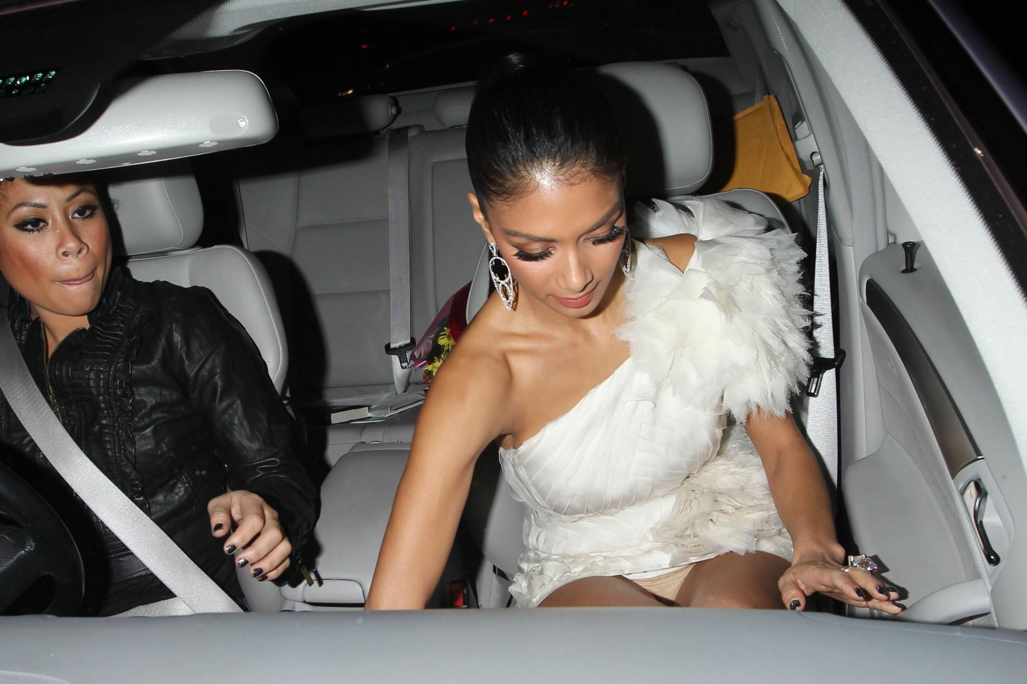 16P Nicole Scherzinger flashing her panties outside Beso Restaurant in LA