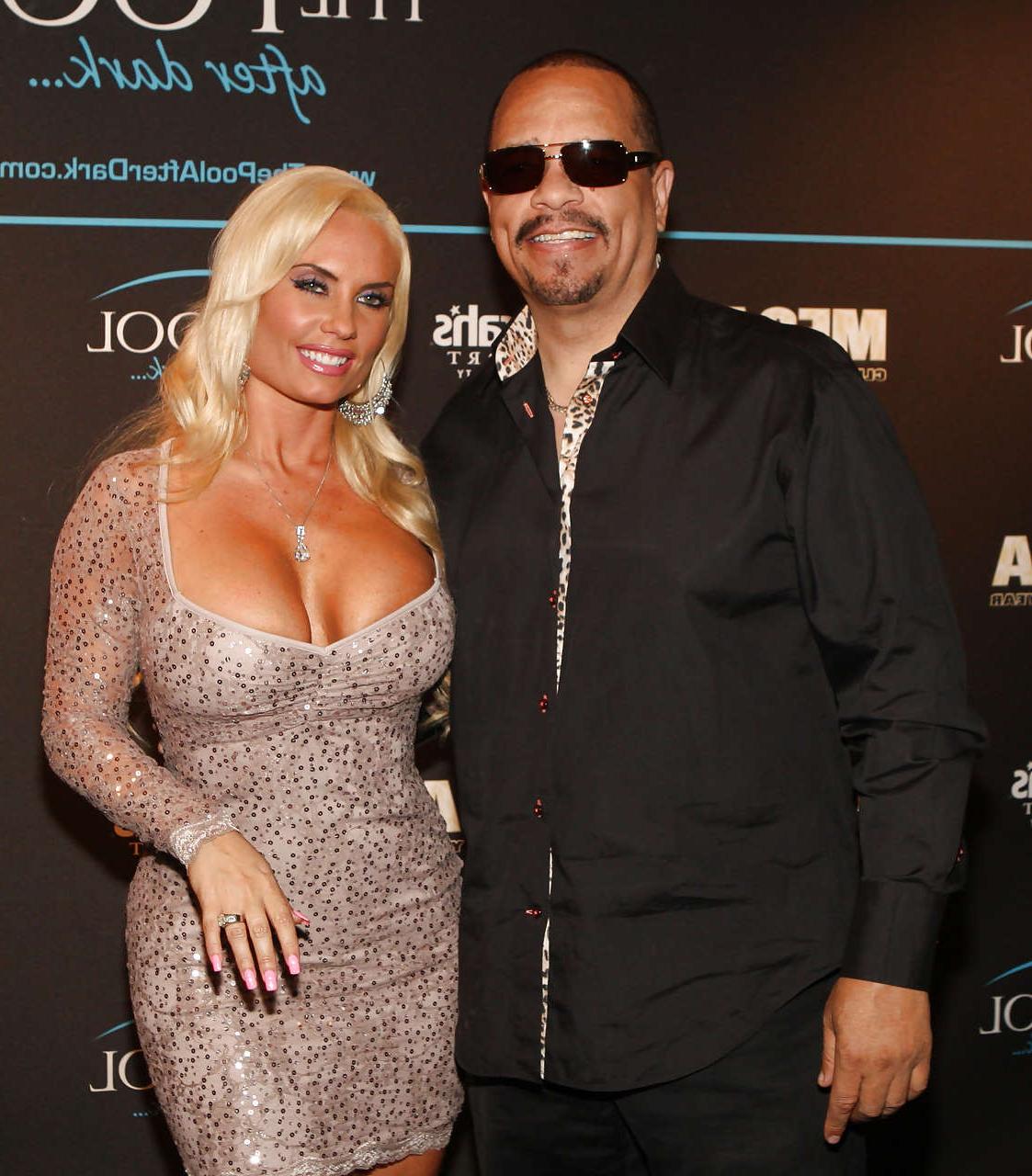 16P Nicole Austin showing great legs in mini skirt and huge cleavage