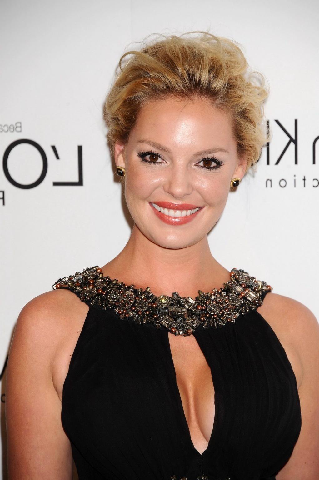 16P Katherine Heigl showing huge cleavage at 18th Annual ELLE Women in Hollywood Cel