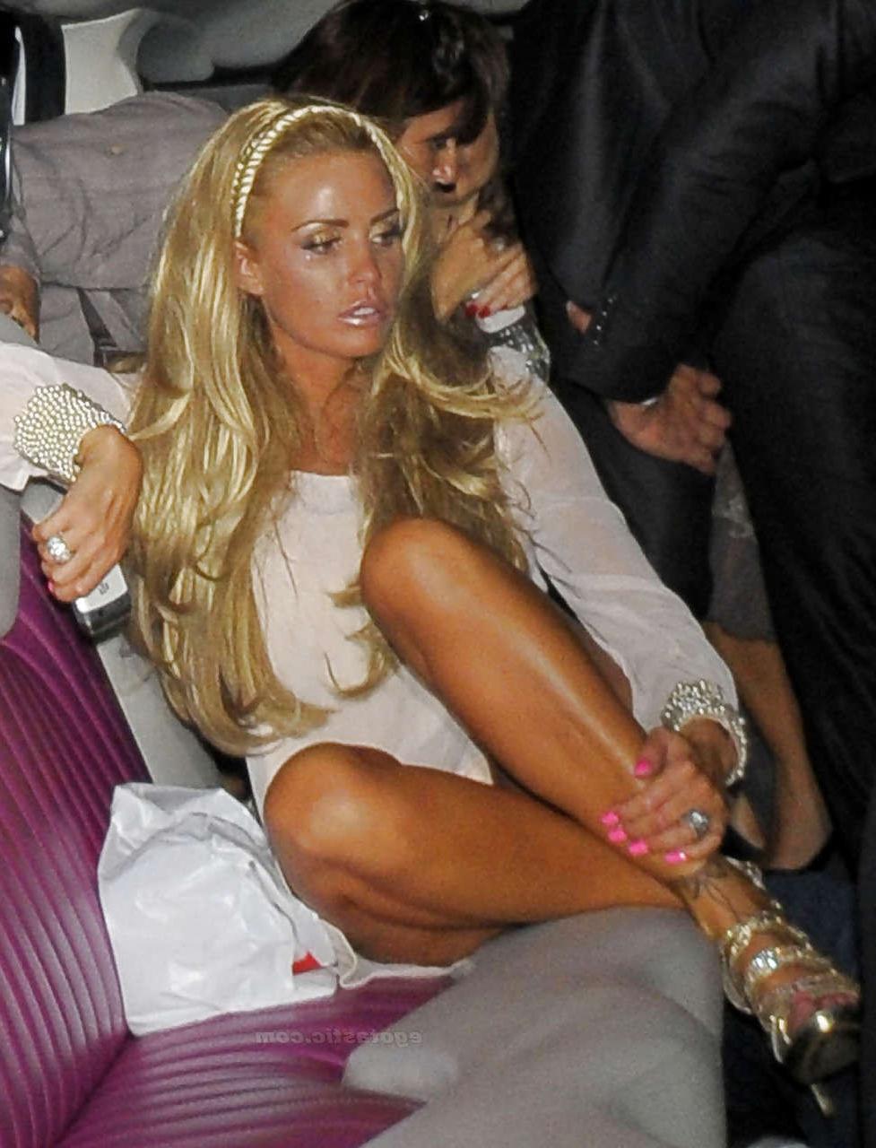 16P Katie Price Jordan give nice view on her panties to paparazzi and show huge clea