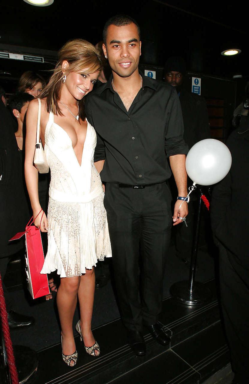 16P Cheryl Tweedy showing her nipple and thong and huge cleavage paparazzi pictures
