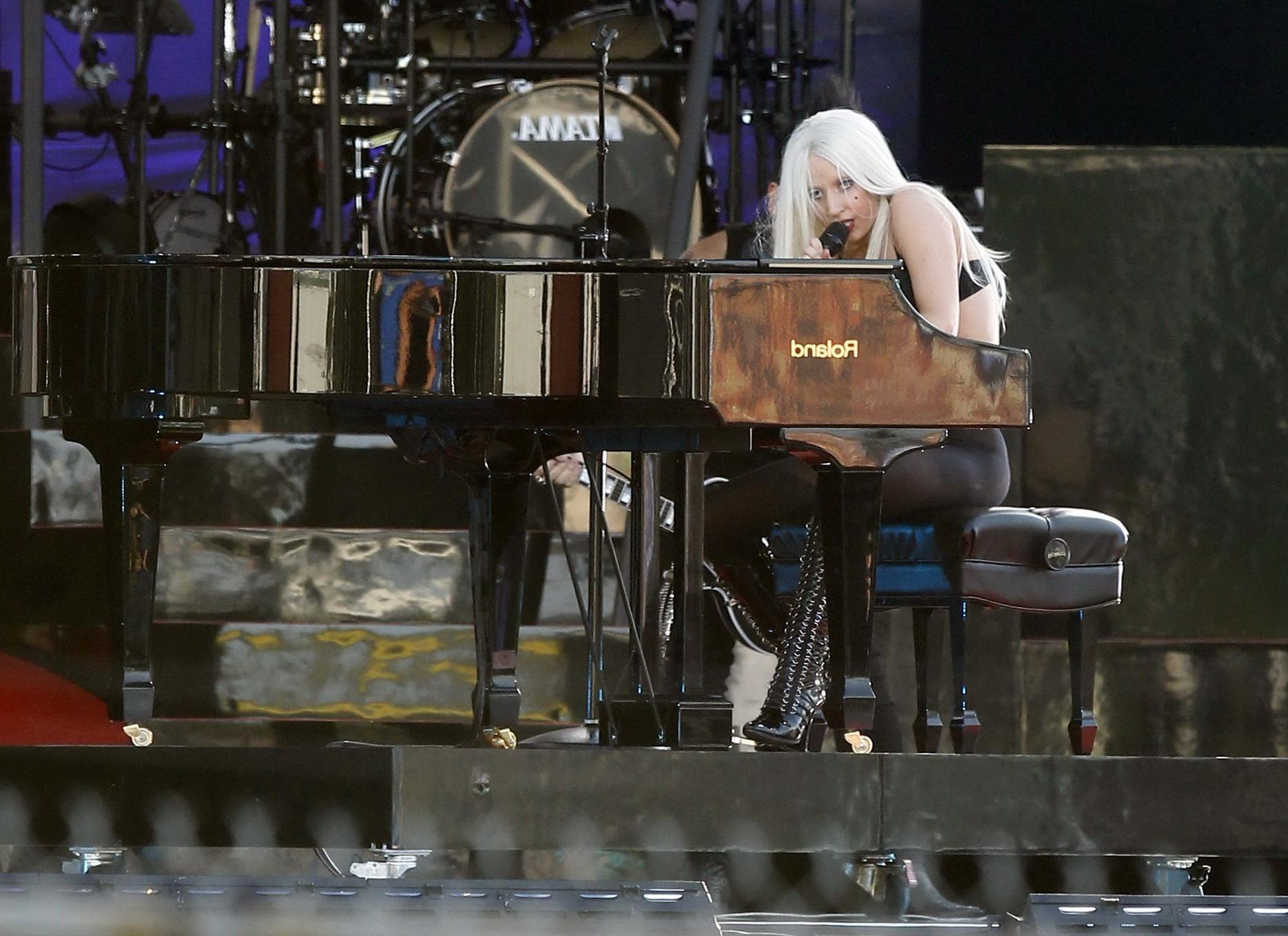 16P Lady Gaga shows off her ass in thong  pantyhose performing on Jimmy Kimmel Live 