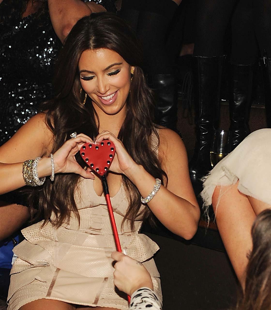 16P Kim Kardashian exposing sexy body and fucking huge cleavage
