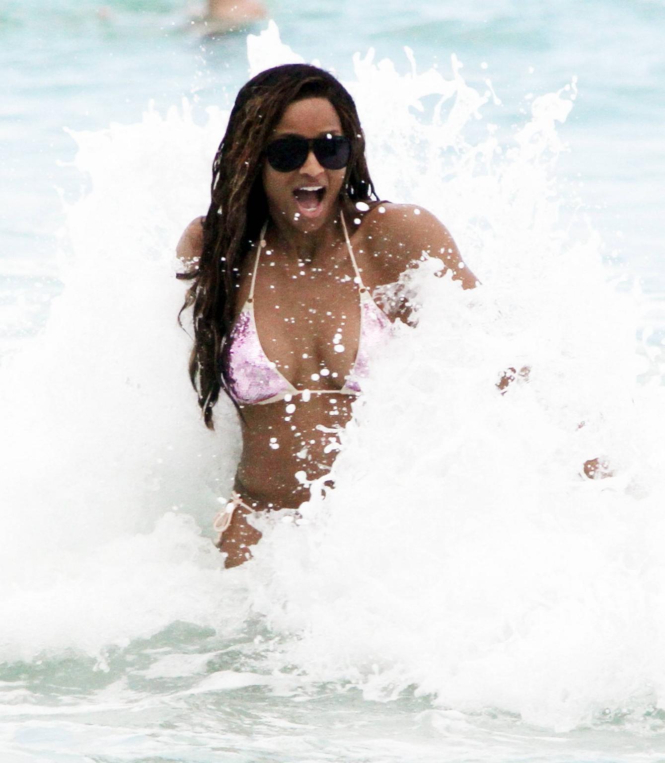 16P Ciara areola slip wearing bikini on Miami Beach