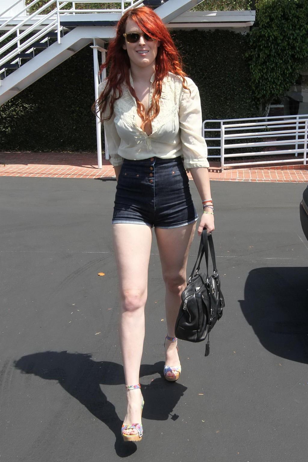 16P Rumer Willis shows huge cleavage leaving Fred Segal in LA