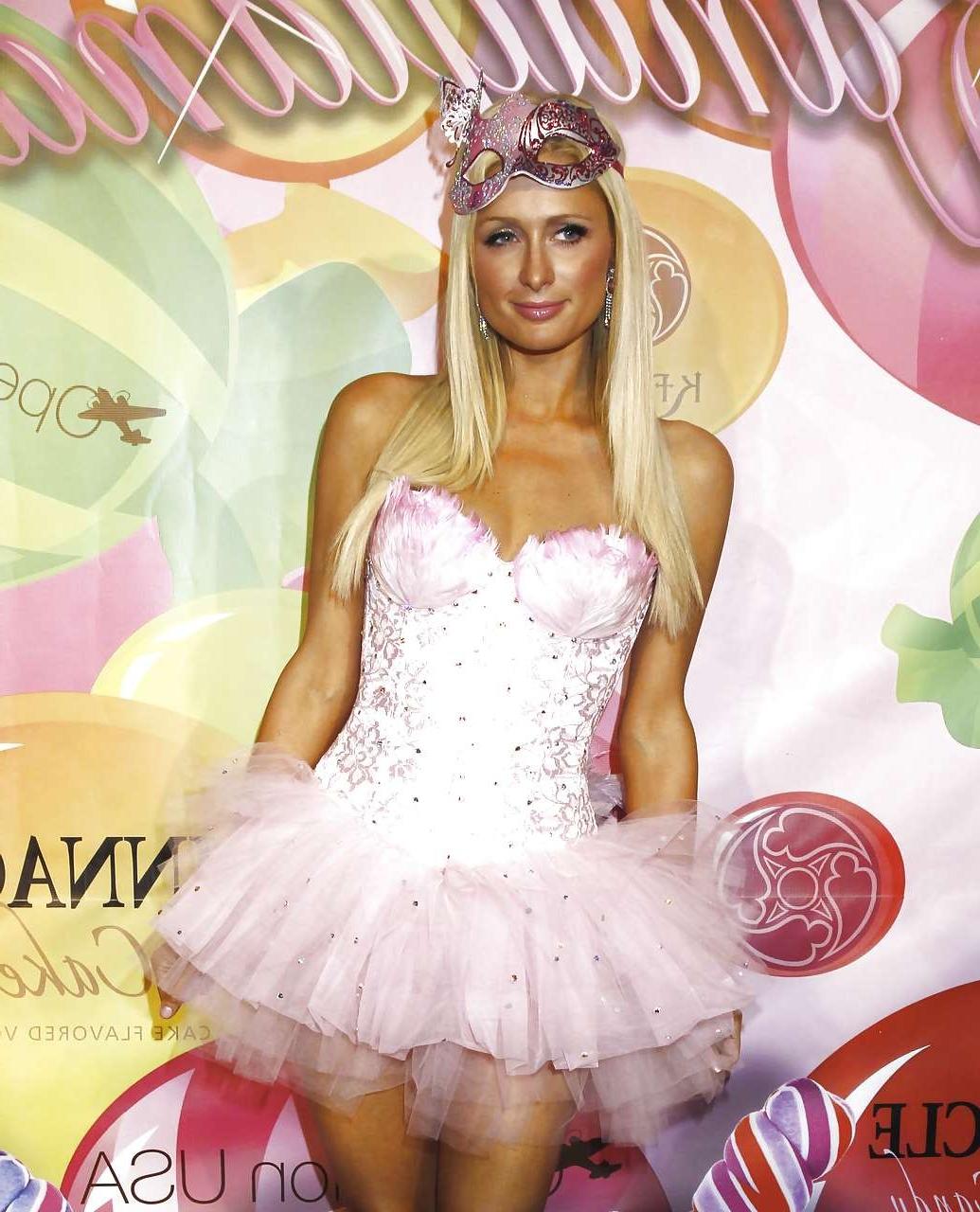 16P Paris Hilton leggy and big cleavage in mini dress paparazzi pictures