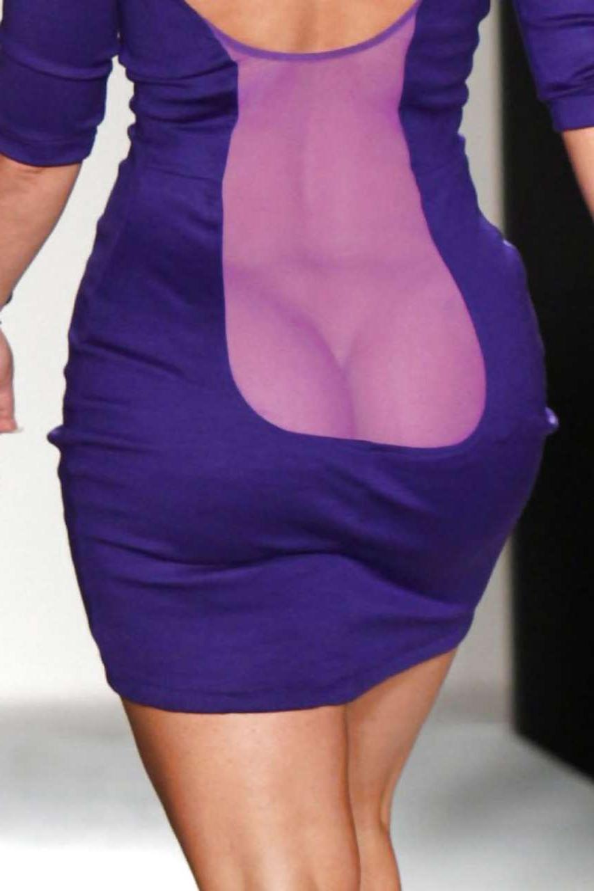 16P Nicole Austin show big cleavage and exposing her ass without panties