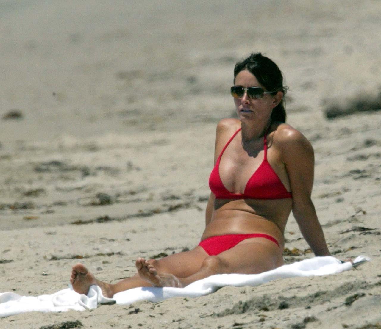16P Courteney Cox looking sexy in various bikini and nipple slip on beach paparazzi 