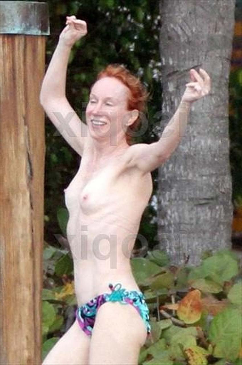 16P Kathy Griffin exposing her nice boobs topless dancing by the pool paparazzi pict