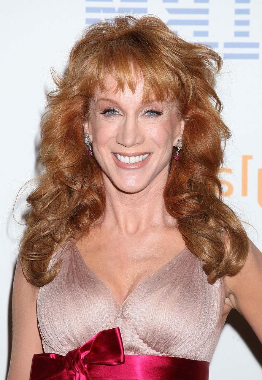 16P Kathy Griffin exposing her nice boobs topless dancing by the pool paparazzi pict