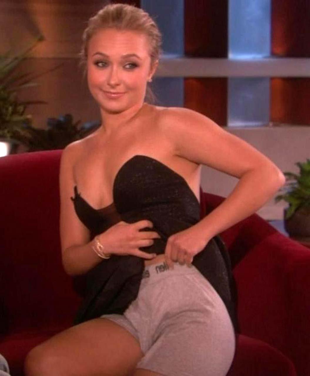 16P Hayden Panettiere exposing huge cleavage and sexy legs in evening dress