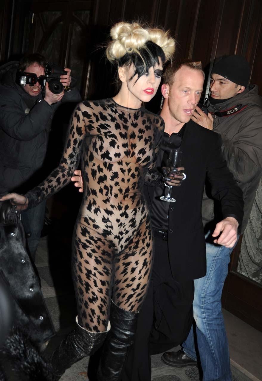 10P Lady Gaga showing her great tits in leopard print see thru outfit paparazzi pict