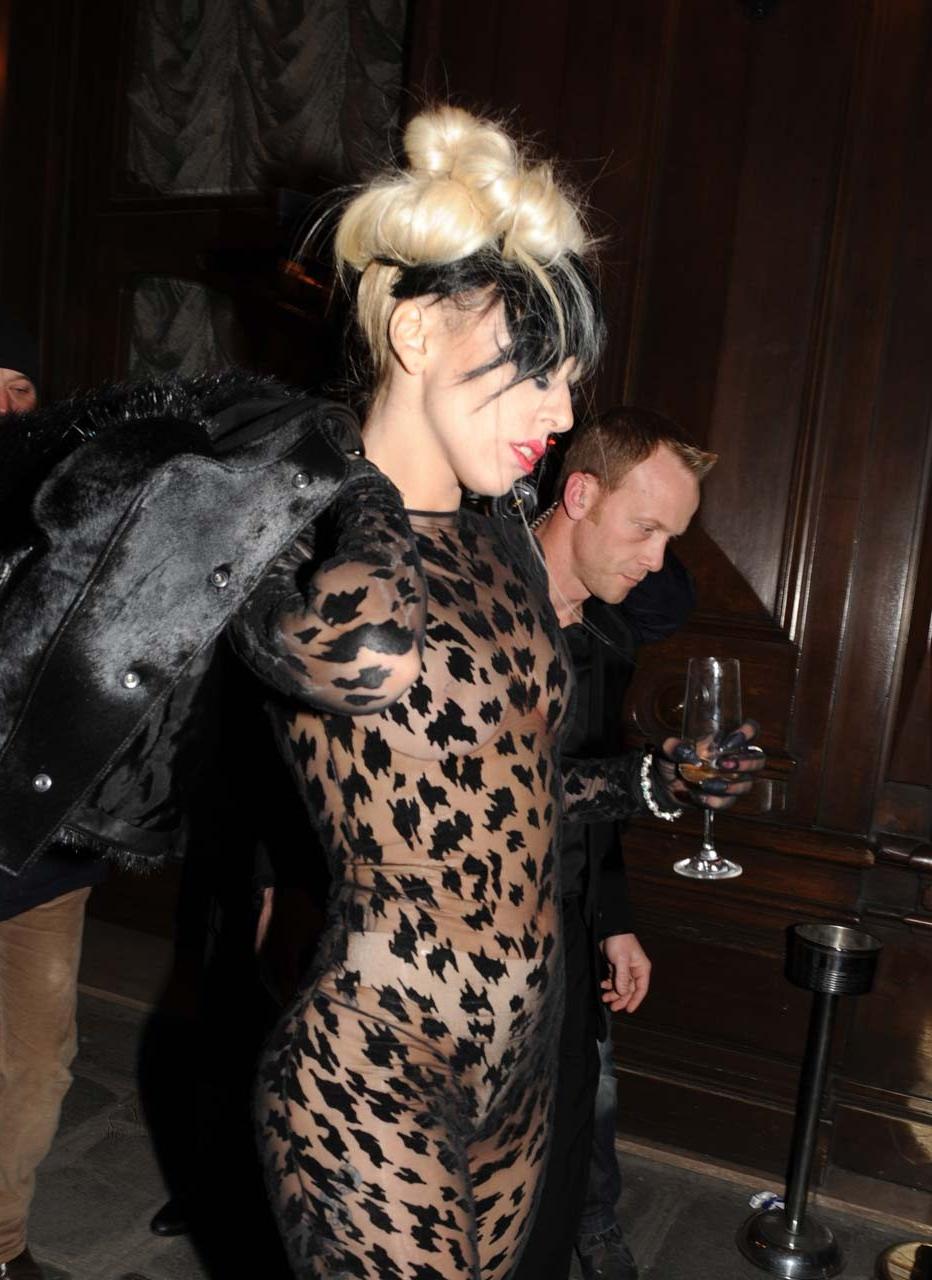 10P Lady Gaga showing her great tits in leopard print see thru outfit paparazzi pict