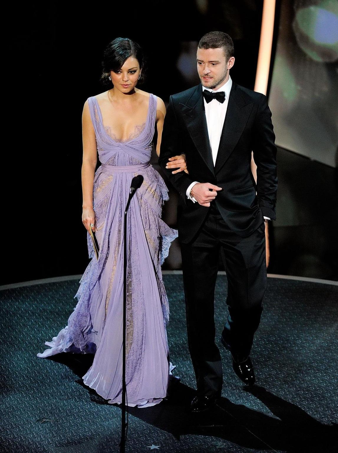 15P Mila Kunis showing nice cleavage at 83rd Annual Academy Awards