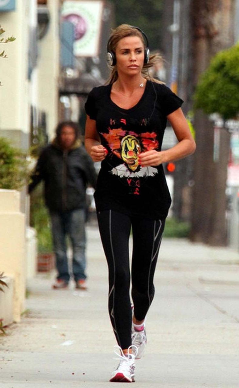 12P Katie Price Jordan showing massive cleavage paparazzi pictures