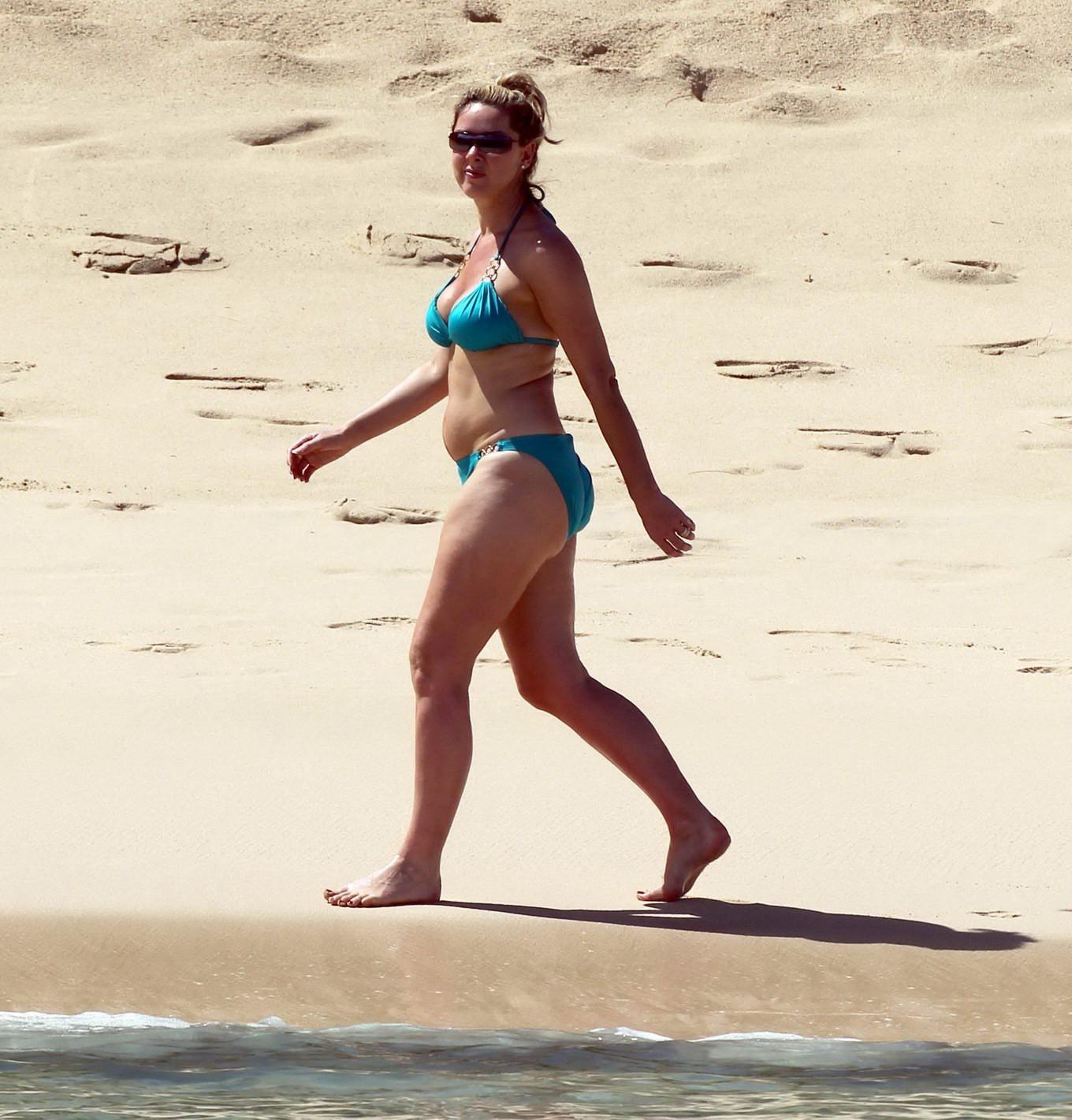 16P Claire Sweeney bikini boob slip at the Caribbean