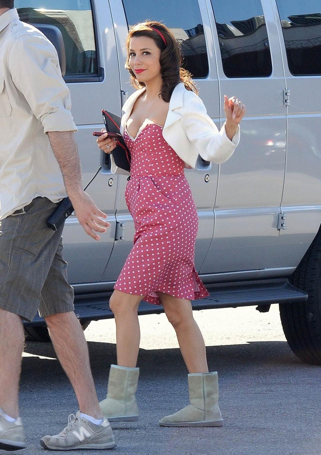 16P Eva Longoria showing massive cleavage on the 'Desperate Housewives' set