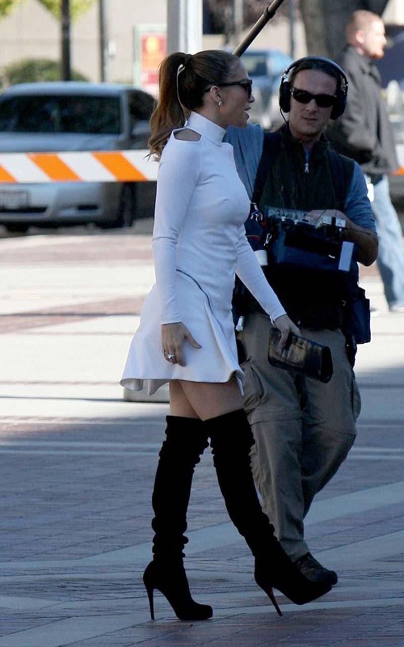 16P Jennifer Lopez in fuck me boots and nipple slip on stage