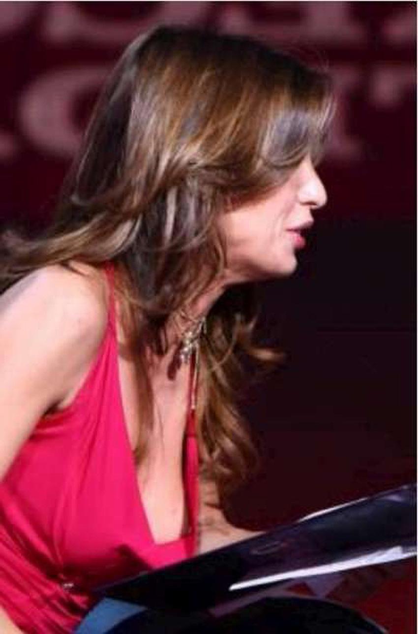 15P Elisabetta Canalis nipple slip and nude boobs