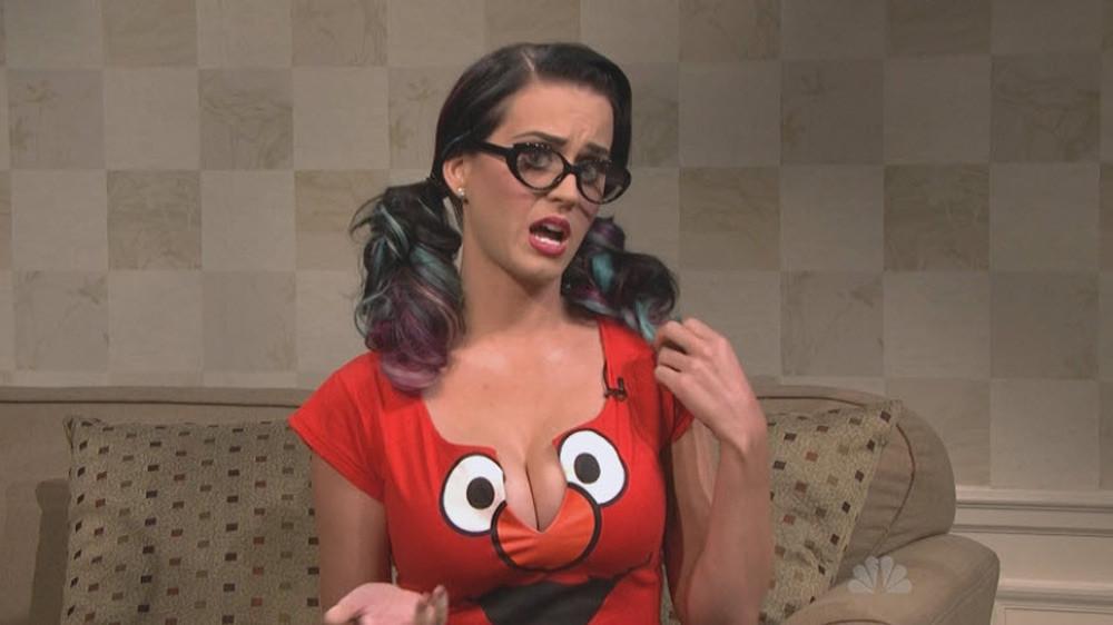 8P Katy Perry got some nice sexy cleavage
