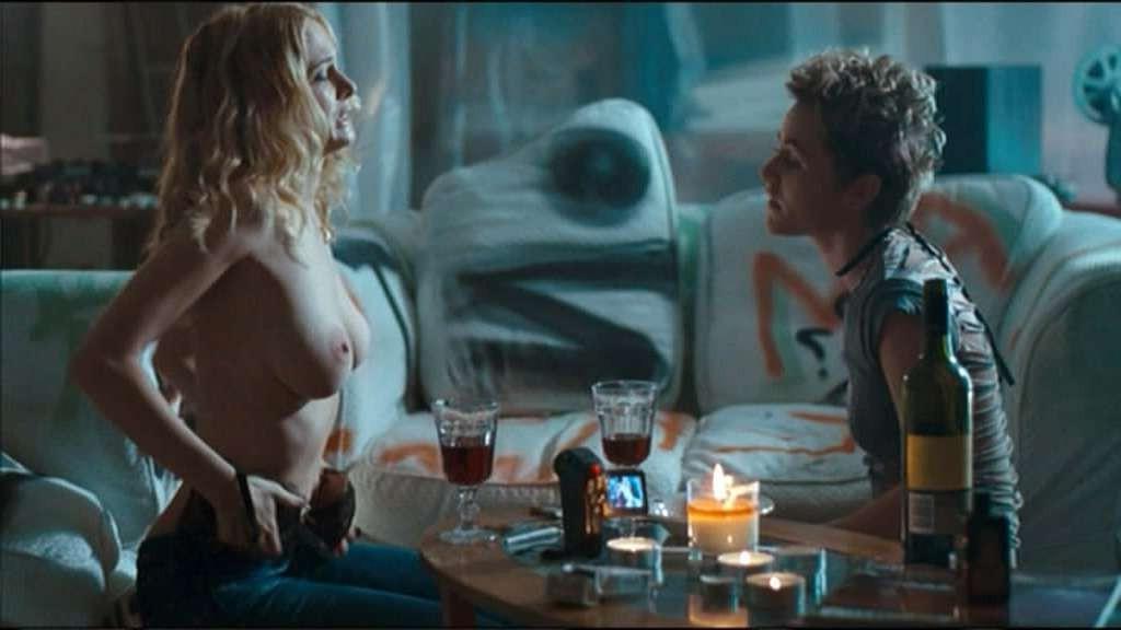 10P Heather Graham looking very sexy in underwear and showing her big tits