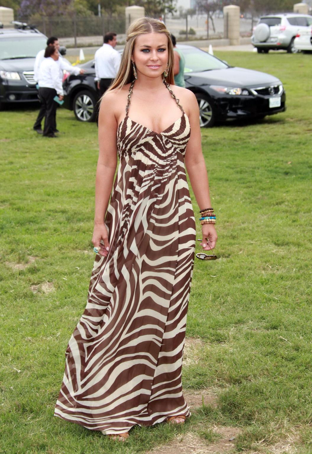 16P Carmen Electra showing awesome cleavage at 'A Time for Heroes' picnic