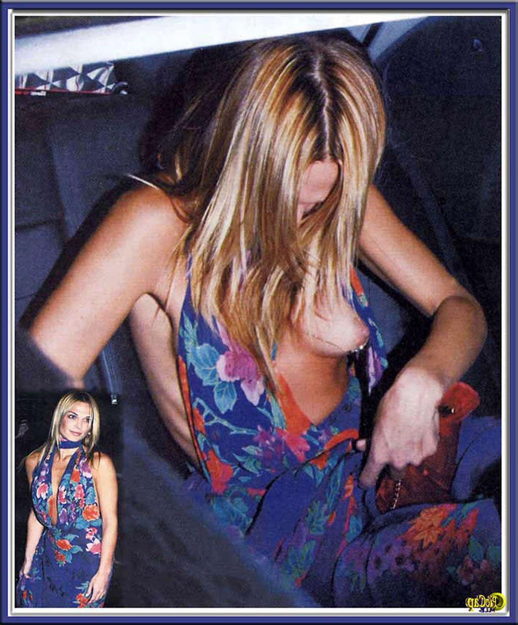 16P Molly Sims looking very sexy in bikini and nipple slip
