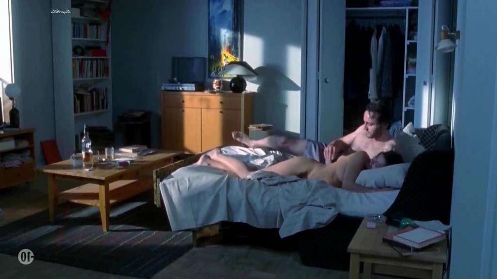 10P Emma De Caunes exposing her big tits and nipple slip