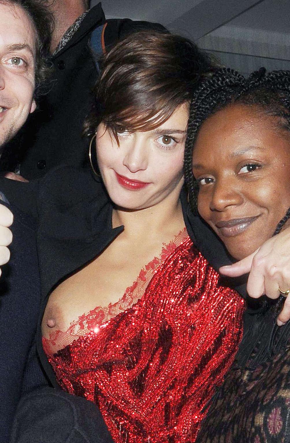 10P Emma De Caunes exposing her big tits and nipple slip