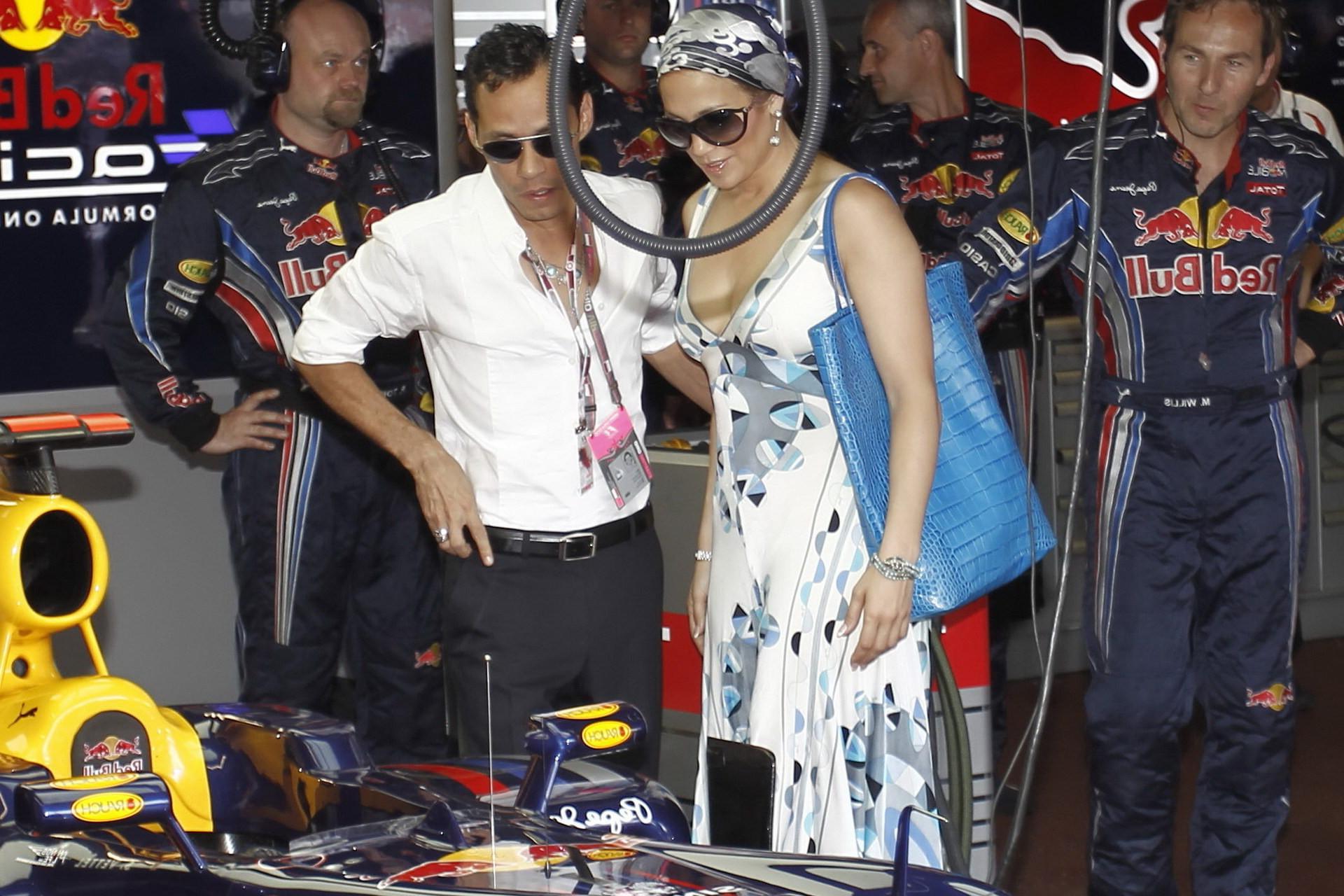 16P Jennifer Lopez braless showing nice cleavage in Monaco at Formula 1 GP