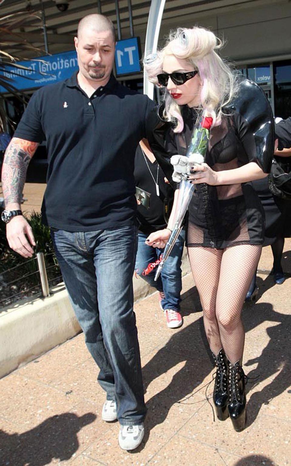 16P Lady GaGa very sexy and hot see thru paparazzo photos