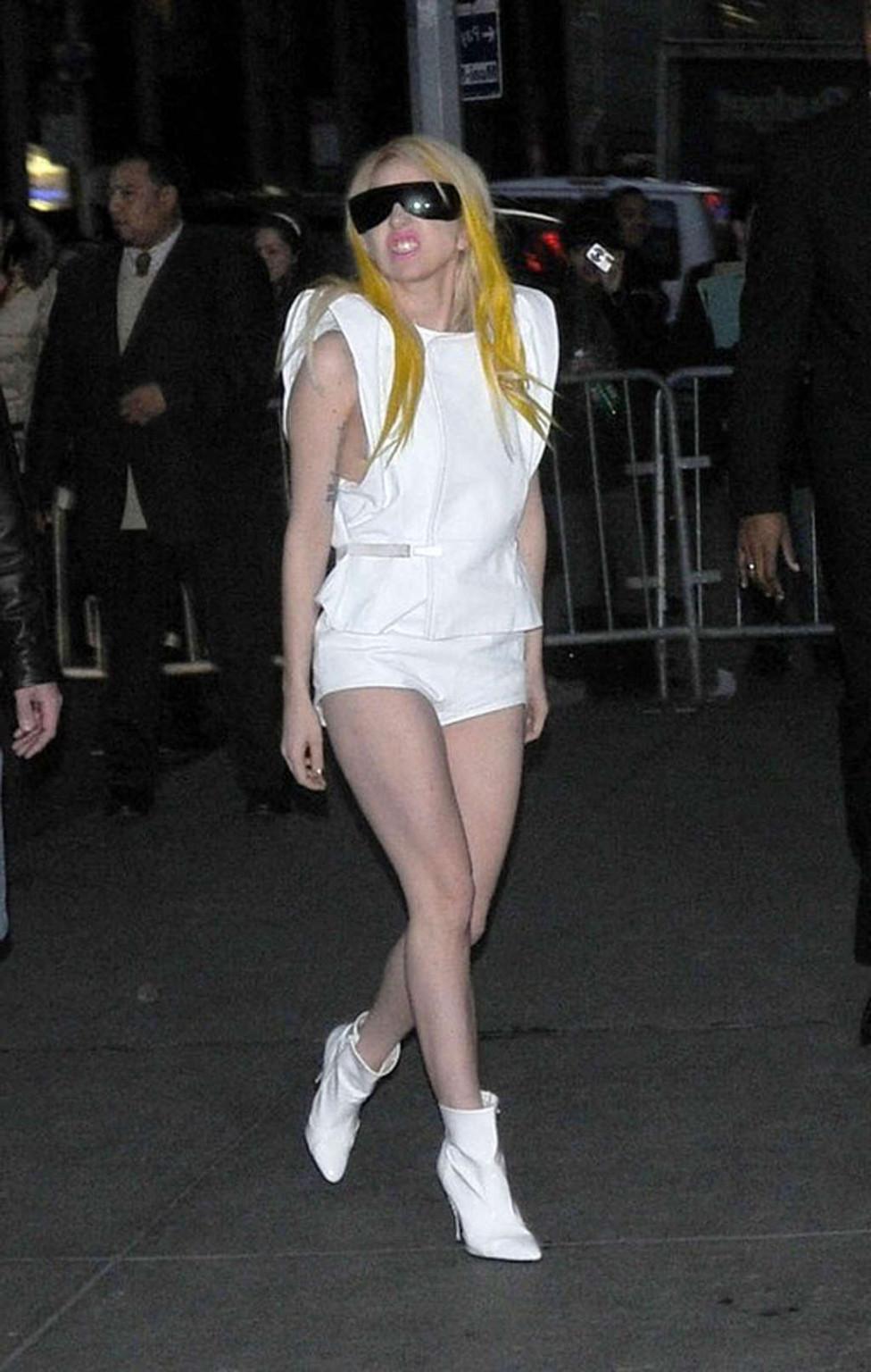 16P Lady Gaga leggy all in white and upskirt and topless