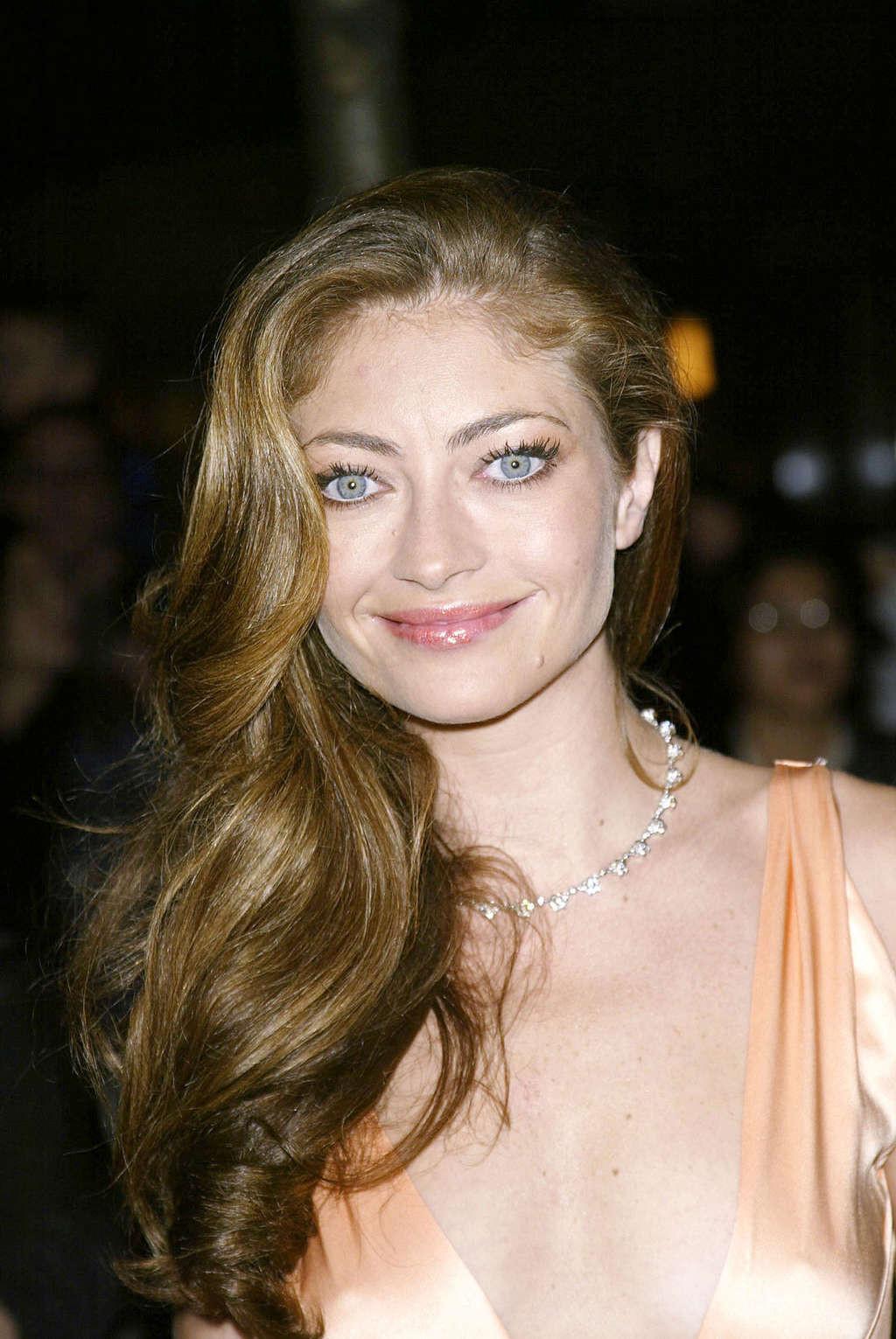 16P Rebecca Gayheart tits slip on some event paparazzi pictures