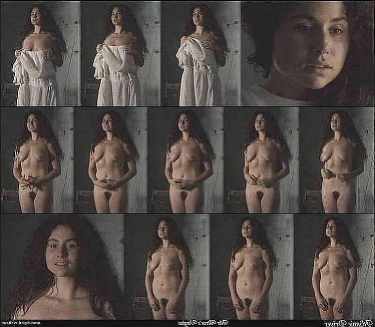 15P sexy British actress Minnie Driver nudes