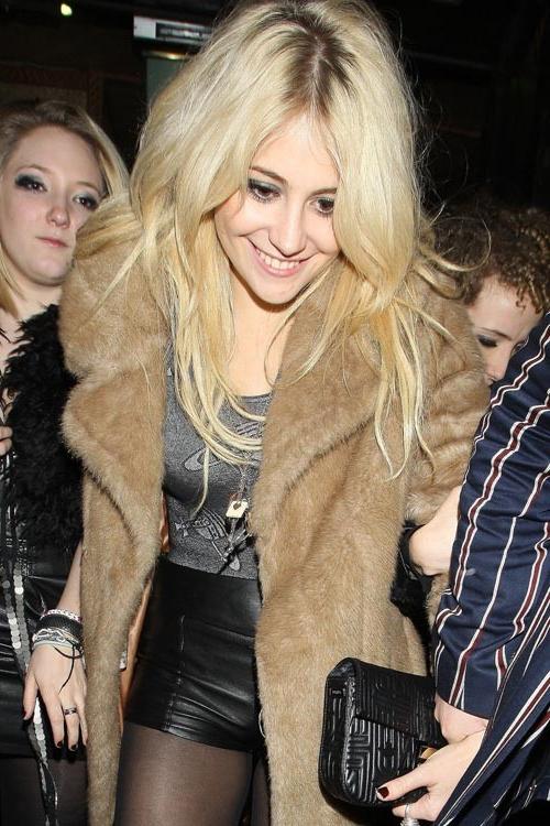 15P Pixie Lott pantyhose upskirts in public