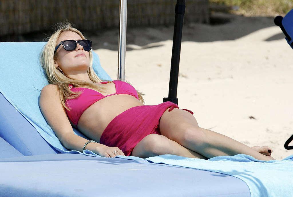 16P Kristin Cavallari big cleavage and posing sexy in lingerie