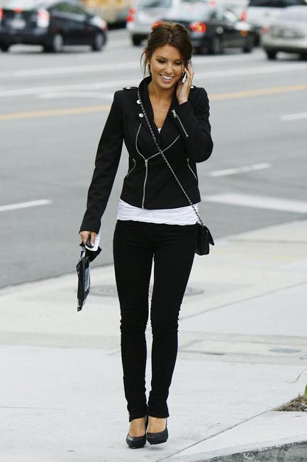 15P Audrina Patridge showing her big cleavage