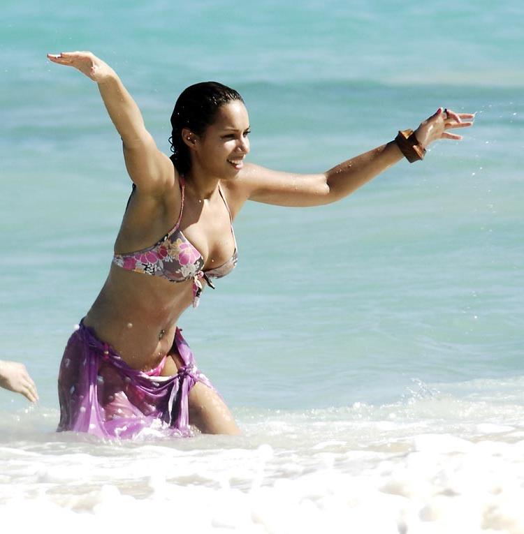 15P Leona Lewis big cleavage in sexy wet bikini
