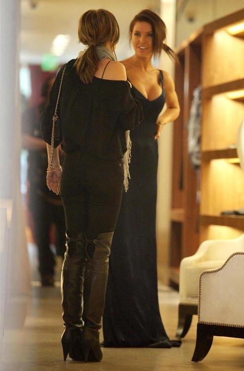 15P Audrina Patridge nude tits and smoking cleavage