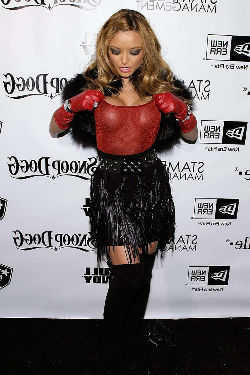 10P Tila Tequila nipple slip in public paparazzi pictures and exposing her nice big 