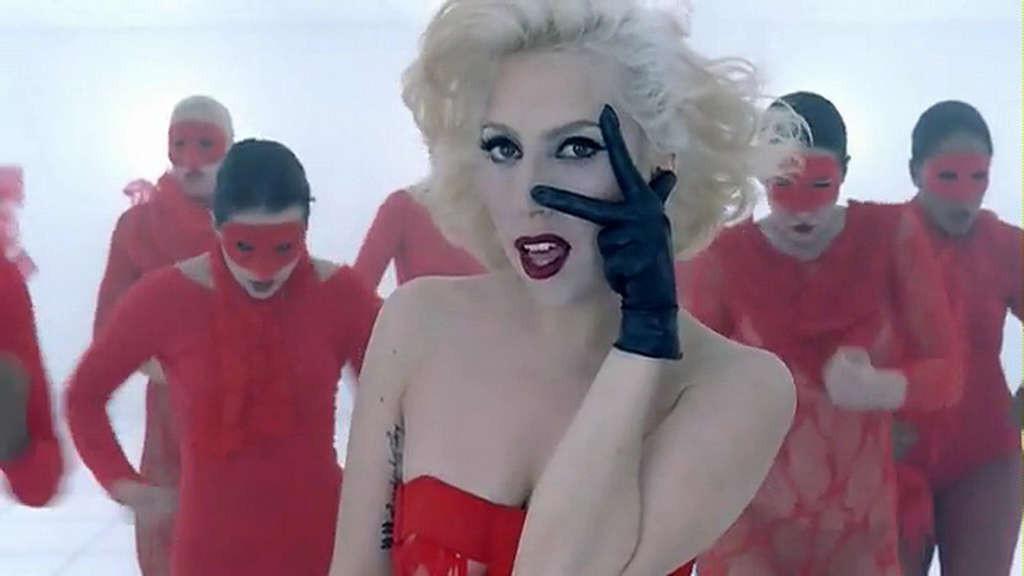 16P Lady Gaga posing nude and exposing her nice ass in thong