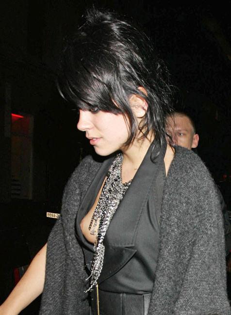 15P Lily Allen nipple slip and topless cliff jumping